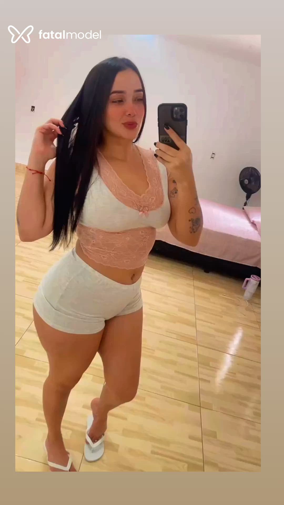 Acompanhante mulher morena (o) de olhos castanhos - Alice Queiroz