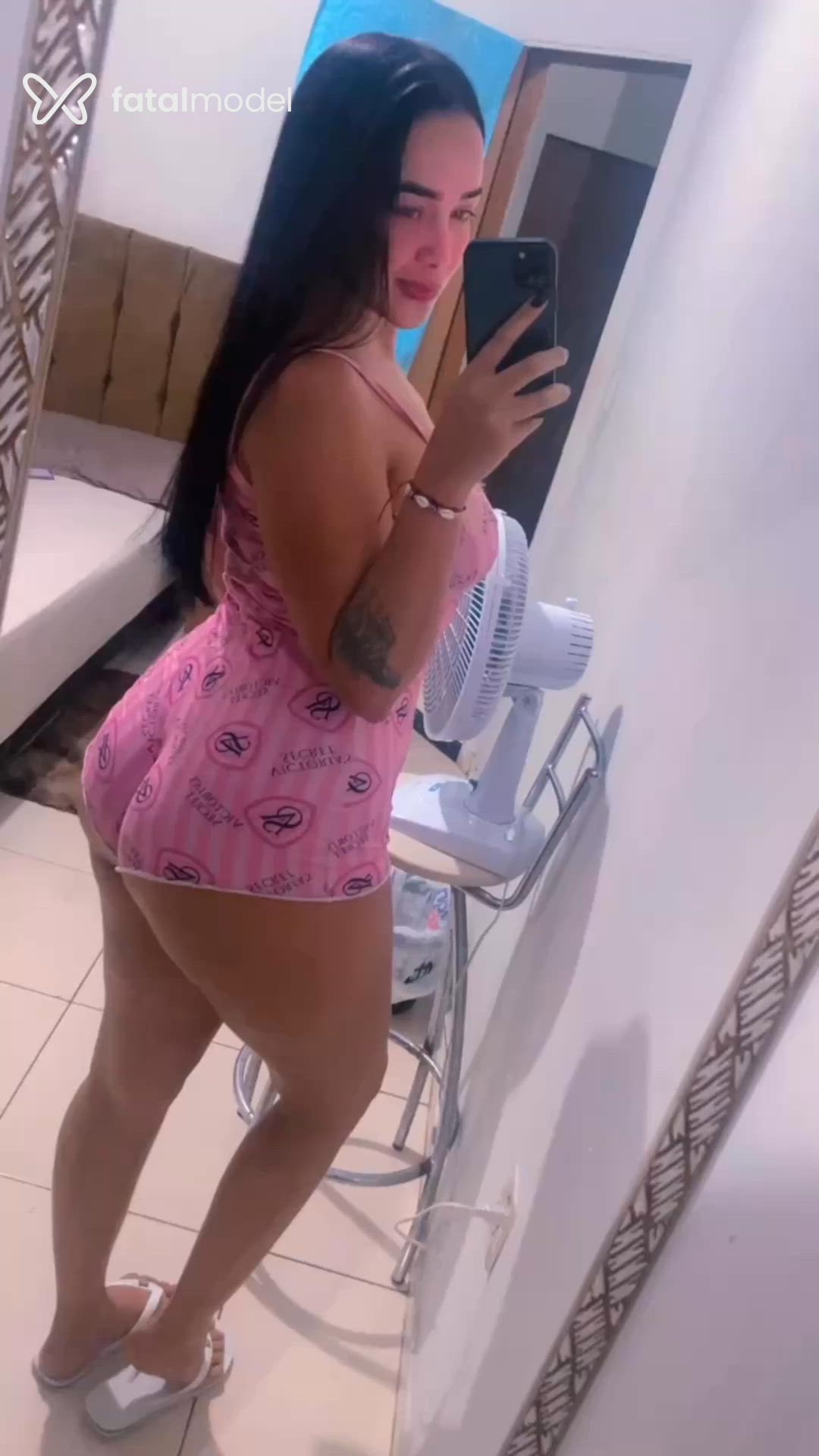 Acompanhante mulher morena (o) de olhos castanhos - Alice Queiroz