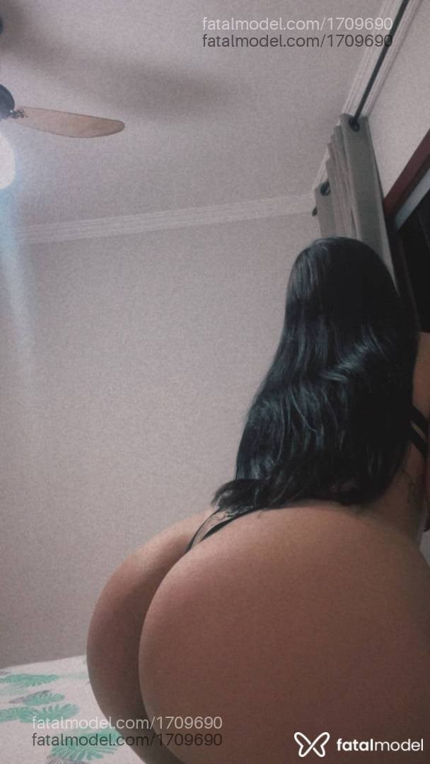 Acompanhante mulher morena (o) de olhos castanhos - Alice Queiroz