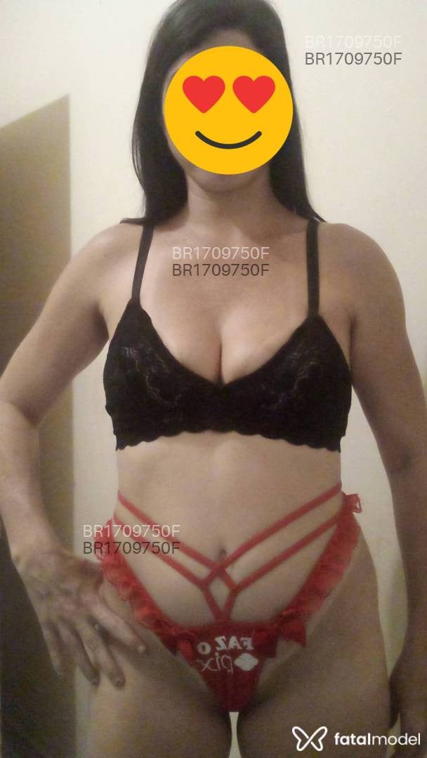 Acompanhante mulher com cabelo castanho de olhos castanhos - Gabi Gabii Acompanhante mulher com cabelo castanho de olhos castanhos - Gabi Gabii