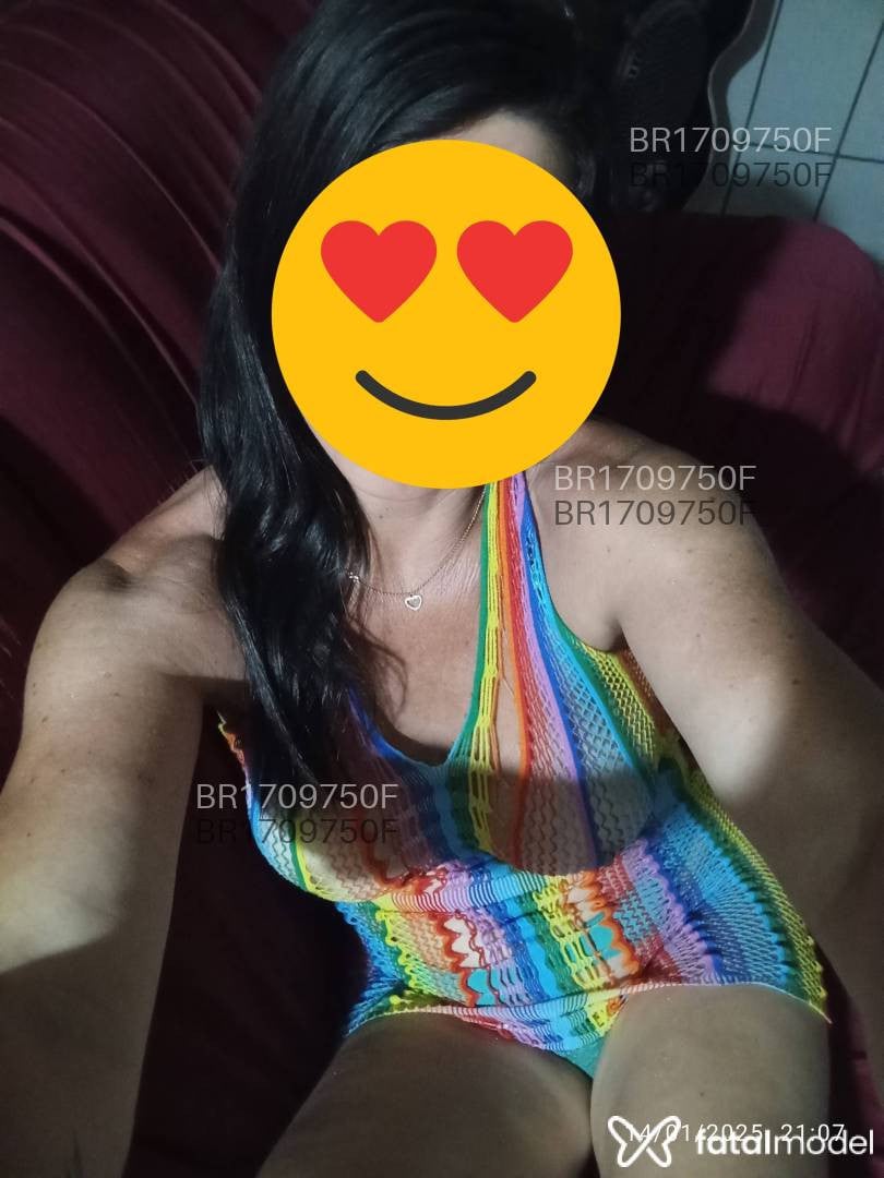 Acompanhante mulher com cabelo castanho de olhos castanhos - Gabi Gabii Acompanhante mulher com cabelo castanho de olhos castanhos - Gabi Gabii