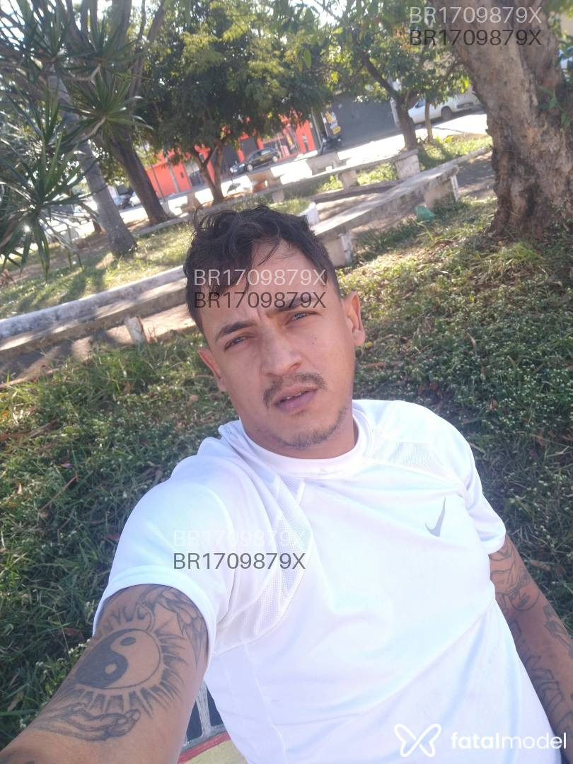 Acompanhante homem com cabelo castanho de olhos mel em Ribeirão Preto - Brayan