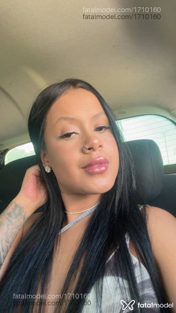 Acompanhante mulher morena (o) de olhos pretos em Macaé - Mia Ferrari