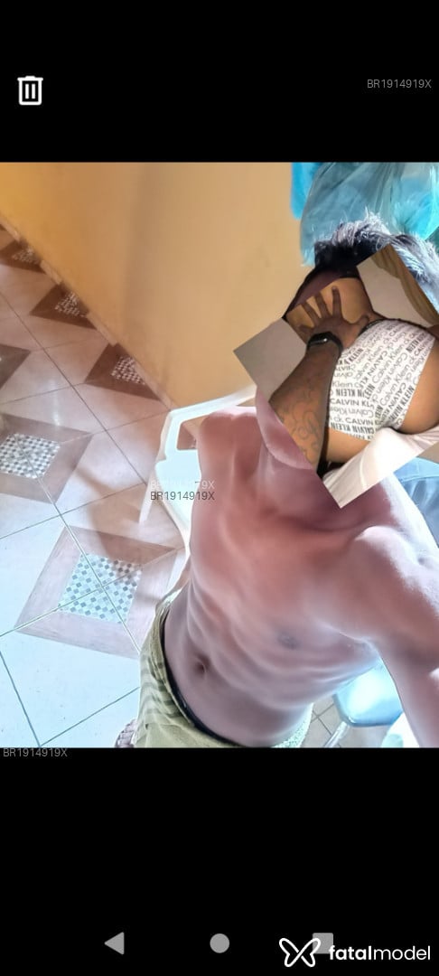 Acompanhante homem morena (o) de olhos pretos - Gostou