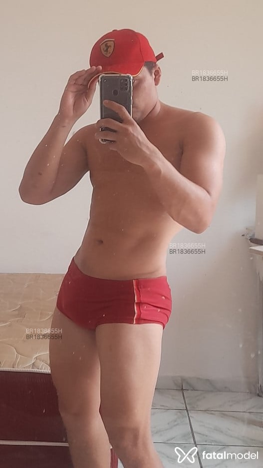 Acompanhante homem com cabelo castanho de olhos mel - Linkhot