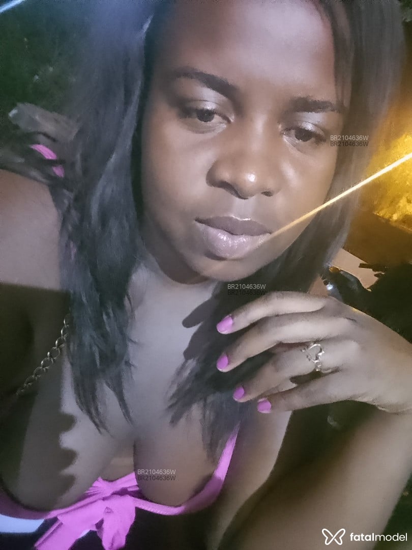 Acompanhante mulher com cabelo castanho de olhos pretos em Aperibé Acompanhante mulher com cabelo castanho de olhos pretos em Aperibé - Geovana
