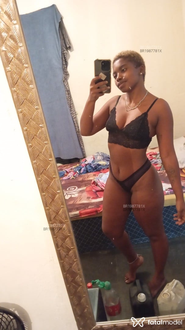 Acompanhante mulher loira (o) de olhos pretos em Rio de Janeiro - Alexandra