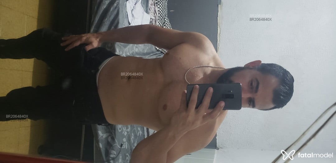 Acompanhante homem morena (o) de olhos castanhos em Virtual - Sinhorelli