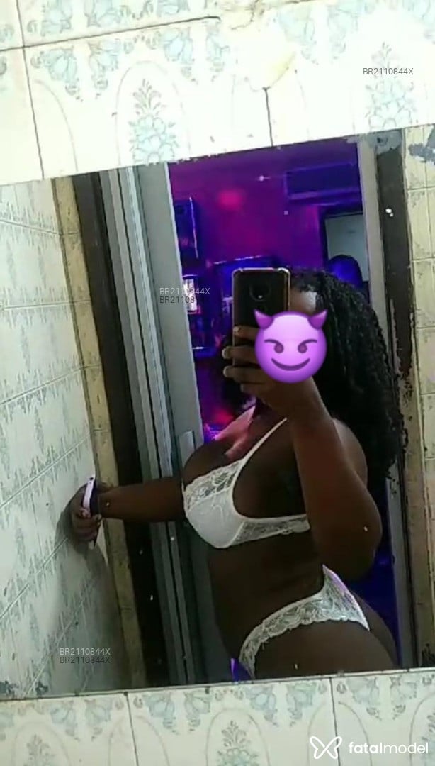 Acompanhante mulher morena (o) de olhos pretos em São João de Meriti - Sthefany
