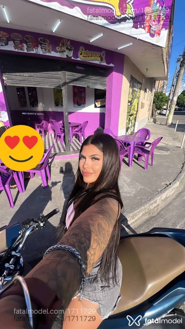 Acompanhante mulher morena (o) de olhos castanhos - Livia Santos