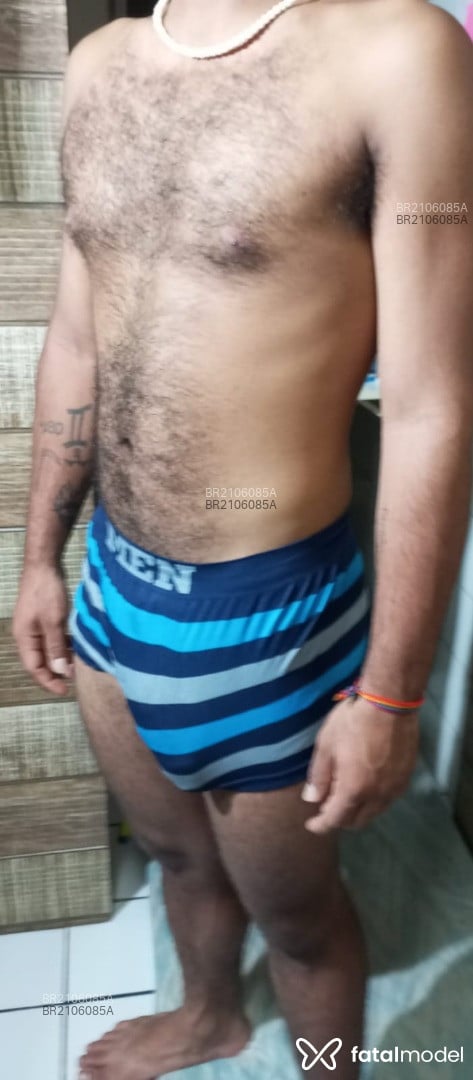 Acompanhante homem morena (o) de olhos castanhos em Salvador - Minerim