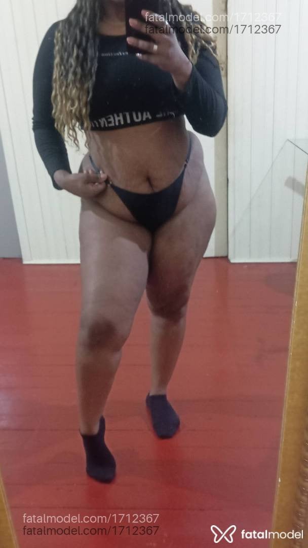 Acompanhante mulher com cabelo castanho de olhos castanhos - Bya Kosloviski