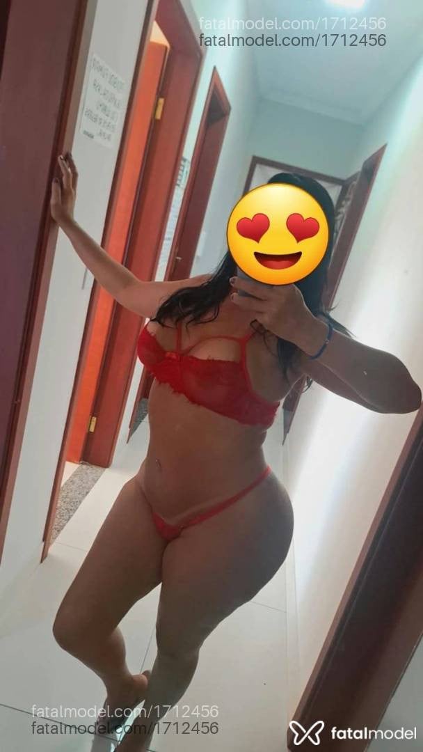 Acompanhante mulher morena (o) de olhos castanhos - Ya Romani