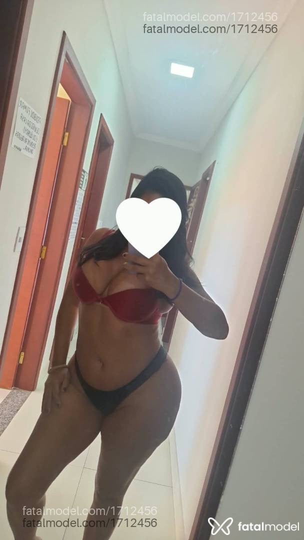 Acompanhante mulher morena (o) de olhos castanhos - Ya Romani