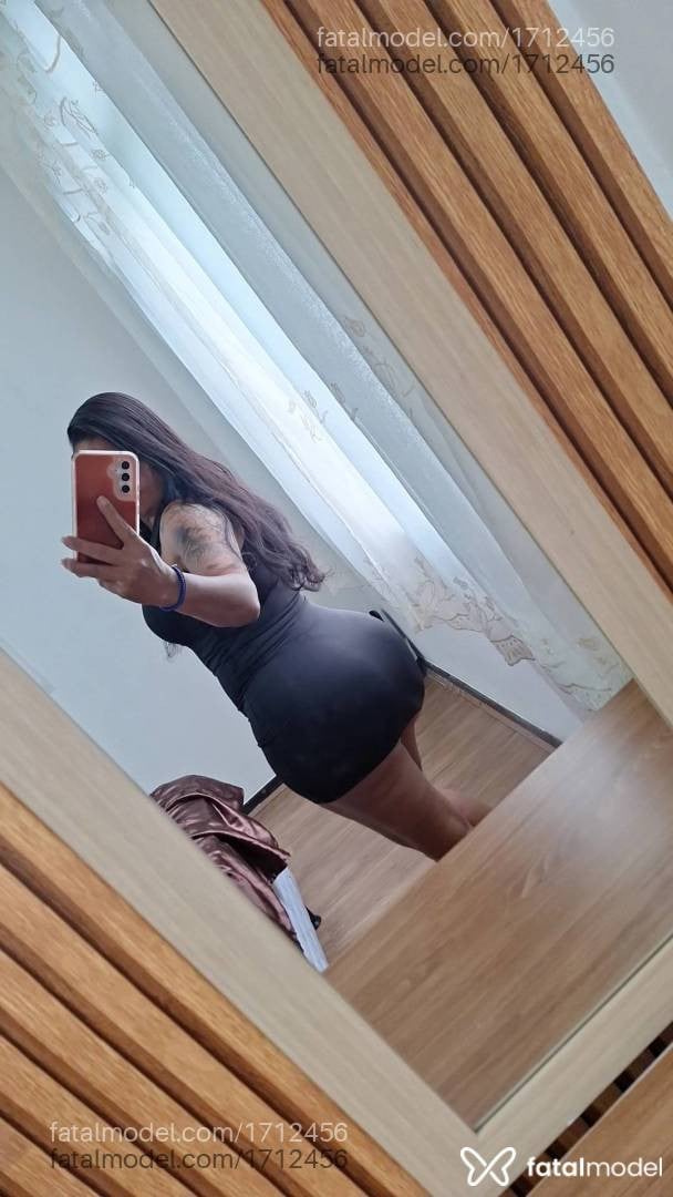 Acompanhante mulher morena (o) de olhos castanhos - Ya Romani