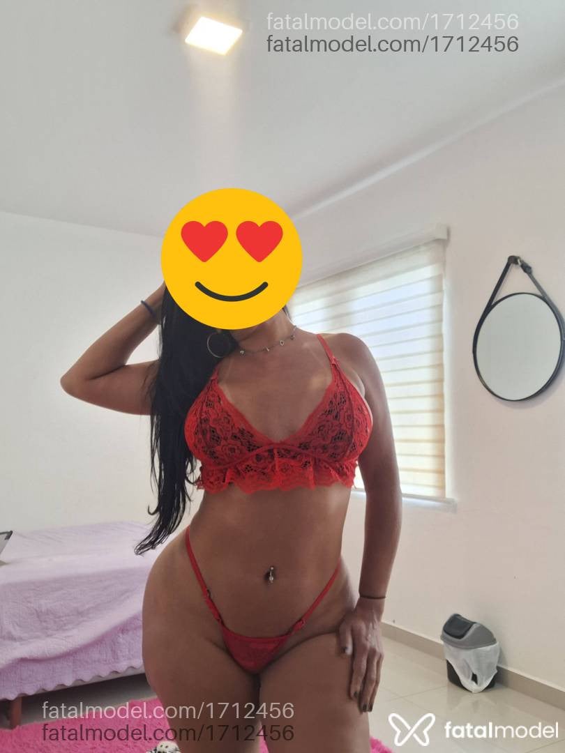 Acompanhante mulher morena (o) de olhos castanhos - Ya Romani