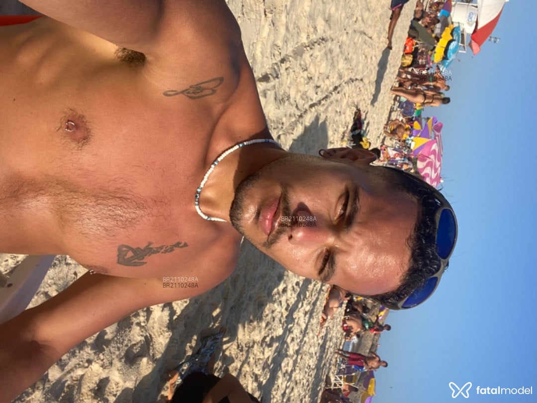 Acompanhante homem com cabelo castanho de olhos mel em Rio de Janeiro - Pedro Lucca