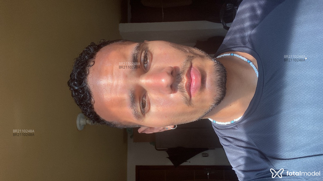 Acompanhante homem com cabelo castanho de olhos mel em Rio de Janeiro - Pedro Lucca