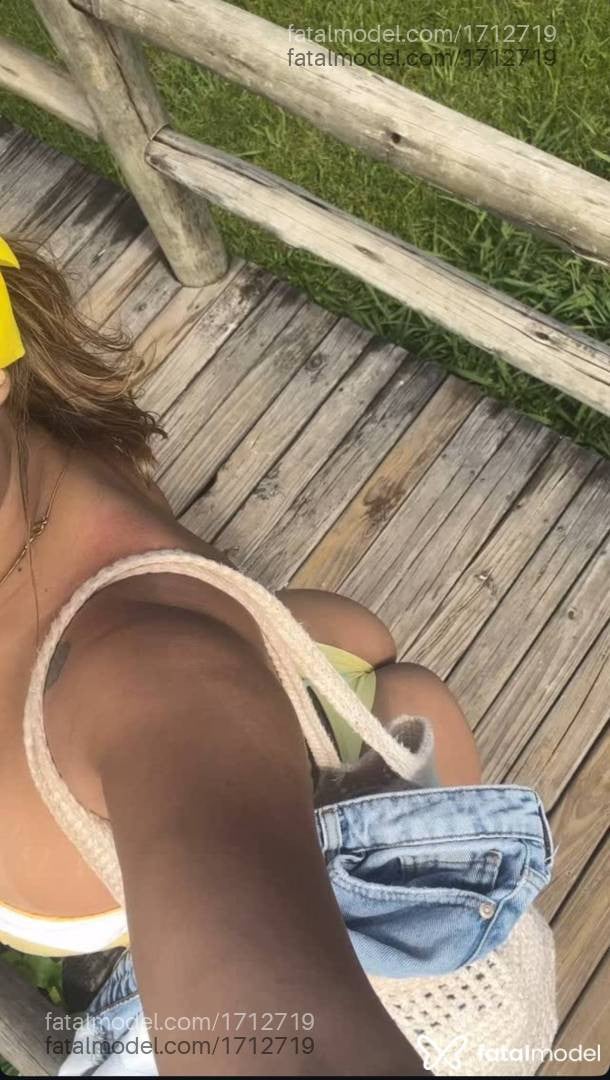 Acompanhante mulher com cabelo castanho de olhos mel - Isa Mel