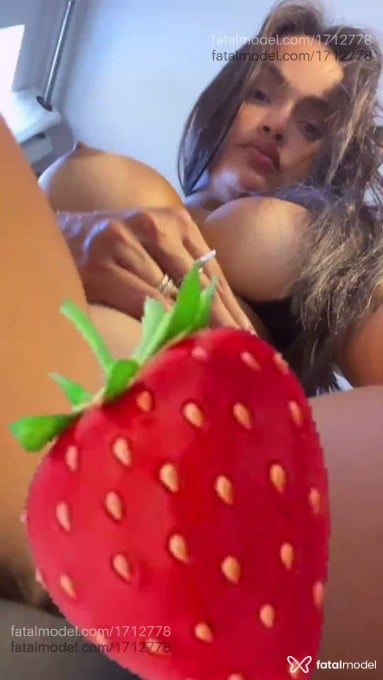 Acompanhante mulher morena (o) de olhos mel em Virtual - GABIZINHA