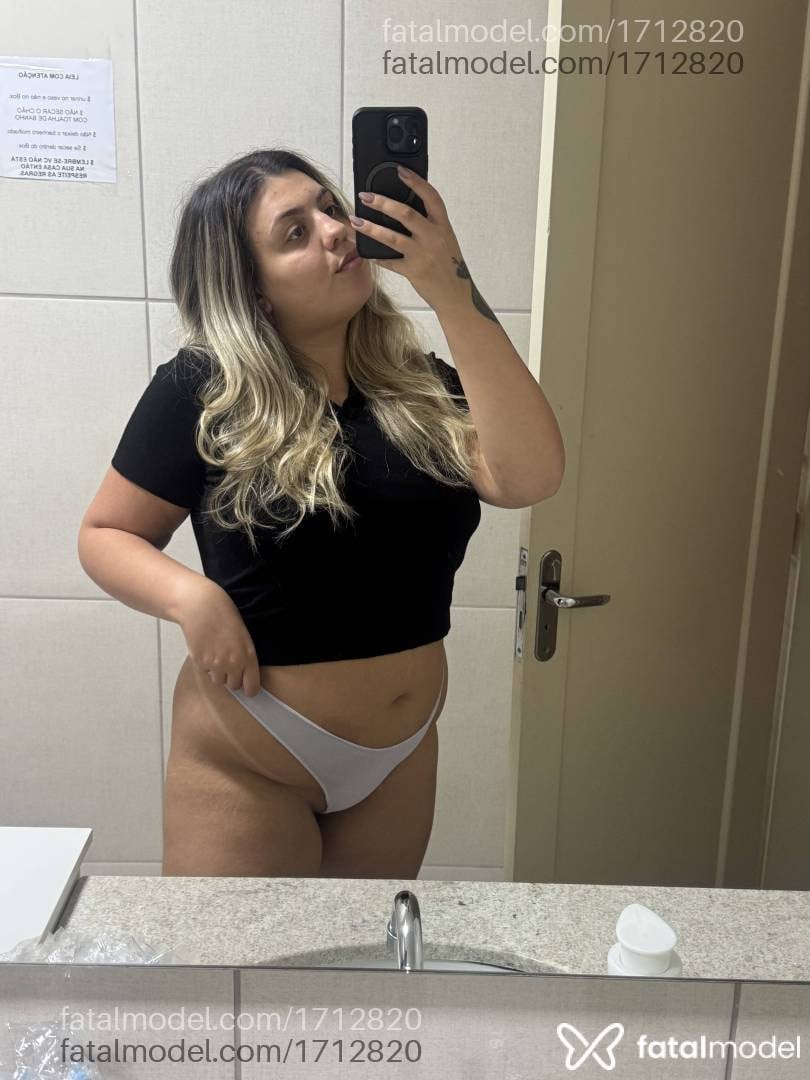 Acompanhante mulher loira (o) de olhos castanhos em Foz do Iguaçu - Caroline