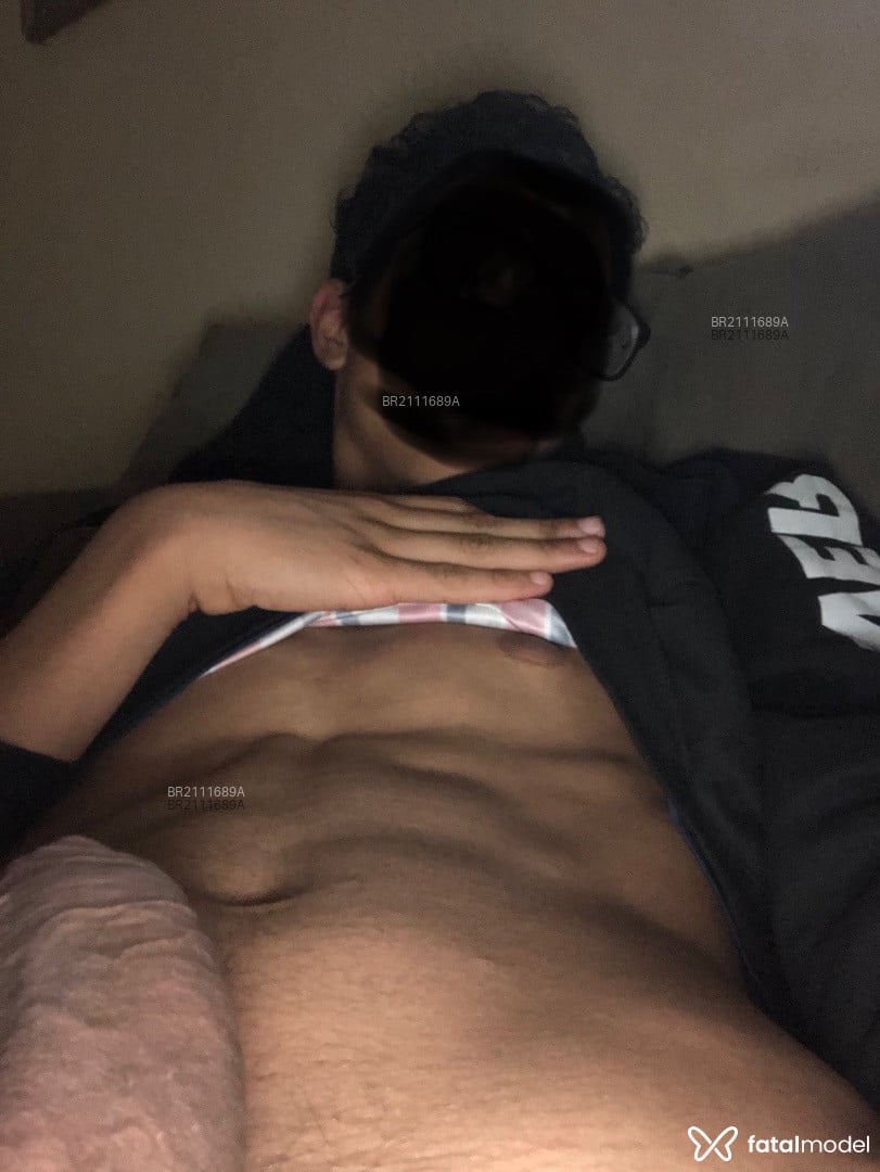 Acompanhante homem morena (o) de olhos pretos - Loveboy