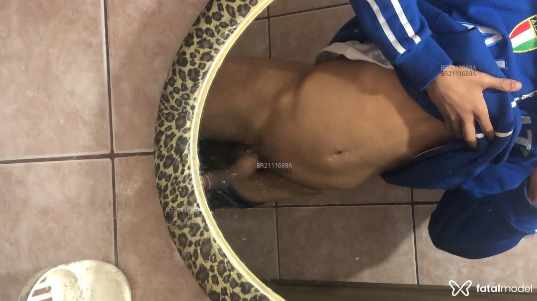 Acompanhante homem morena (o) de olhos pretos - Loveboy