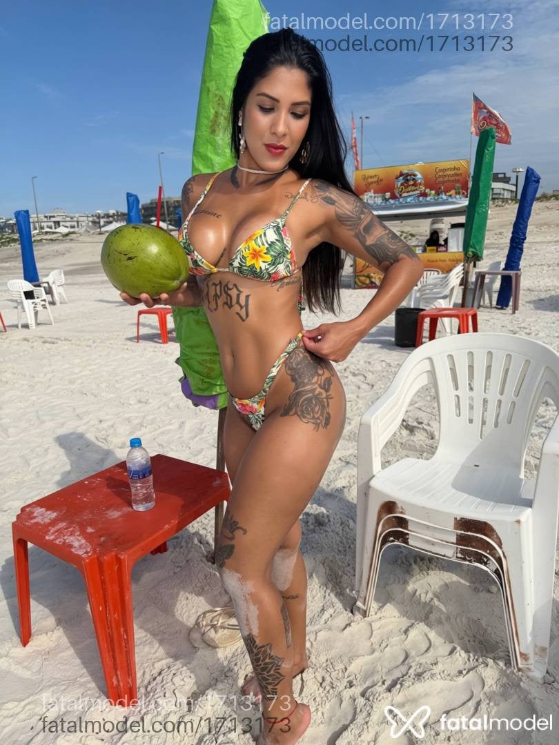 Acompanhante mulher morena (o) de olhos castanhos - Jasmim Mubarak