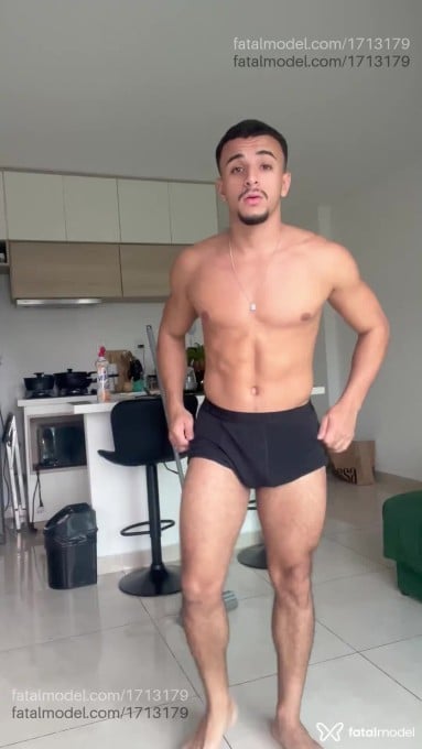 Acompanhante homem morena (o) de olhos castanhos em Rio de Janeiro - Kaio Rodrigues