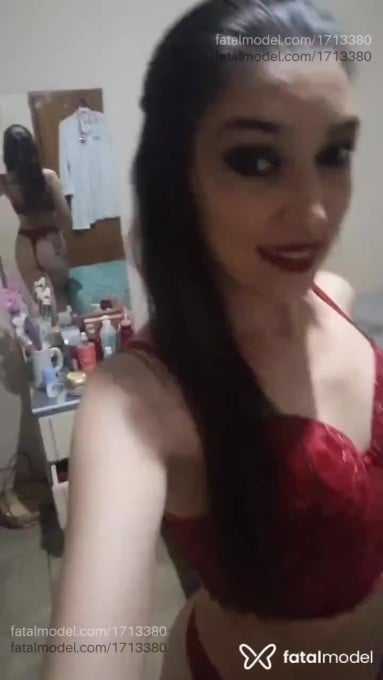 Acompanhante mulher loira (o) de olhos castanhos em Virtual - Kelly Bela Enferm