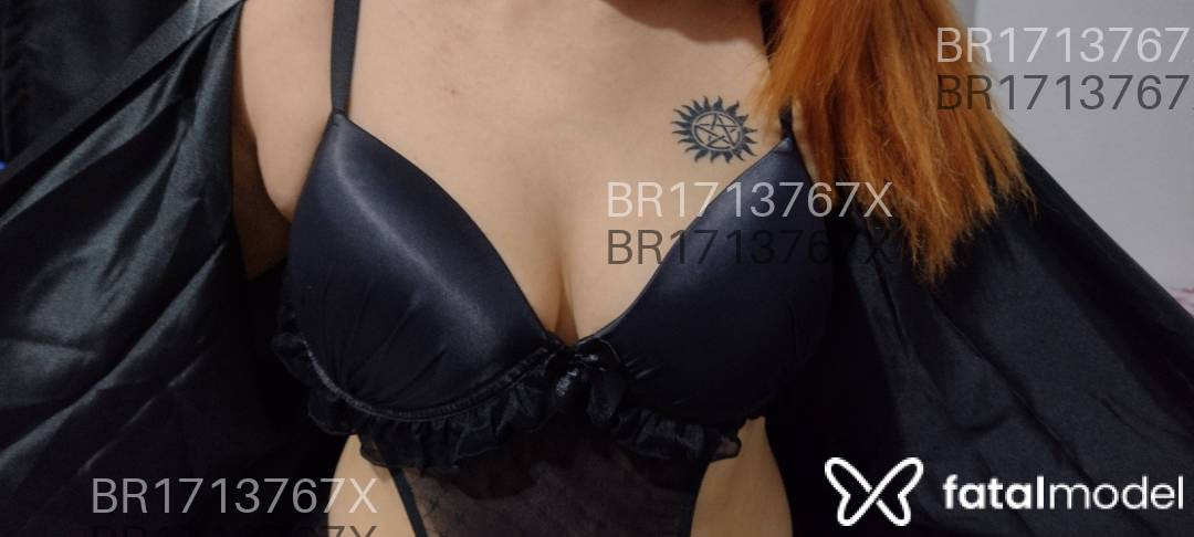 Acompanhante mulher ruiva (o) de olhos azuis em Santana do Livramento - ARIANNE