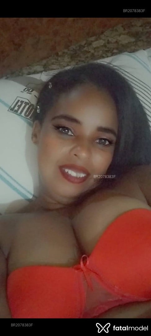 Acompanhante mulher com cabelo castanho de olhos pretos em São Gonçalo - Fabíola