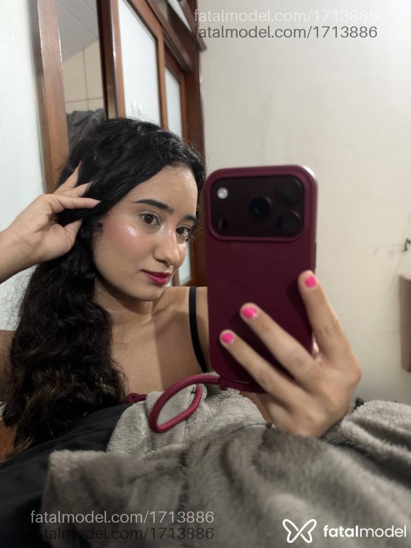 Acompanhante mulher morena (o) de olhos castanhos - Laisa