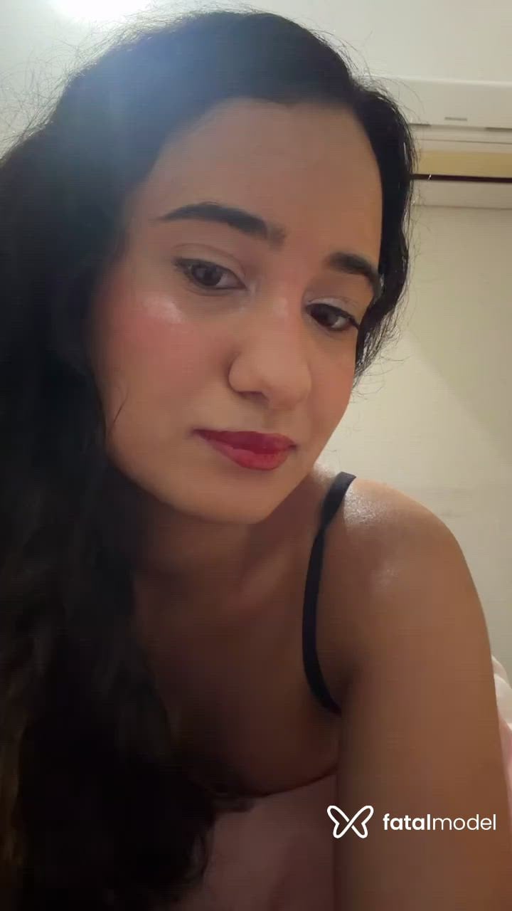 Acompanhante mulher morena (o) de olhos castanhos - Laisa