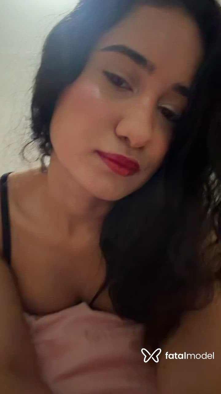 Acompanhante mulher morena (o) de olhos castanhos - Laisa
