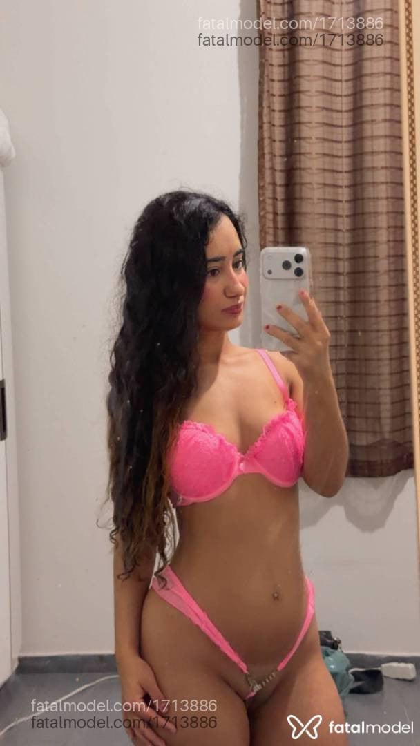 Acompanhante mulher morena (o) de olhos castanhos em Vitória Acompanhante mulher morena (o) de olhos castanhos em Vitória - Laisa