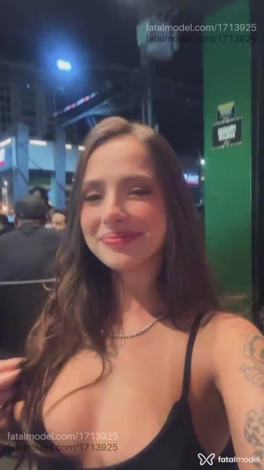 Acompanhante mulher com cabelo castanho de olhos castanhos em Cuiabá - Karol