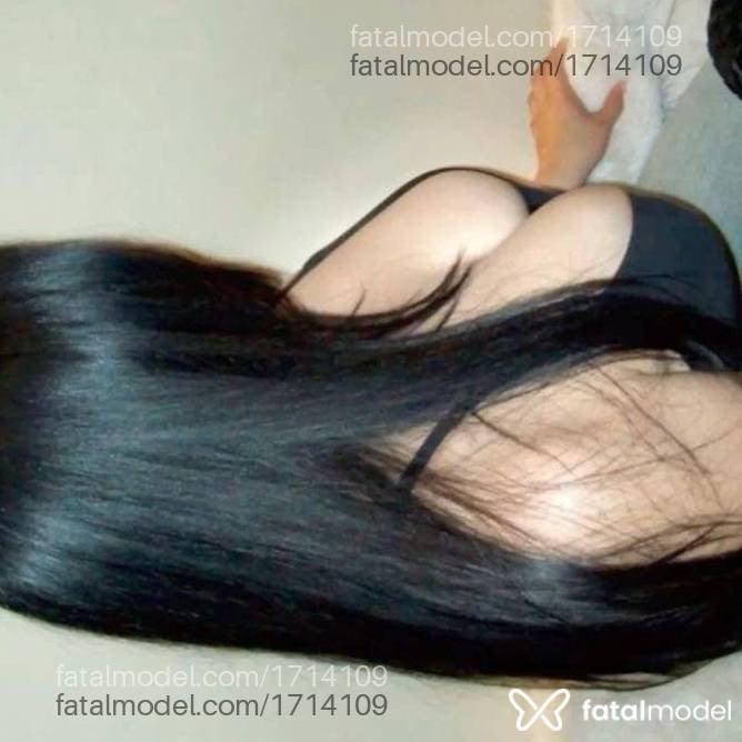 Acompanhante mulher morena (o) de olhos verdes - Beatriz