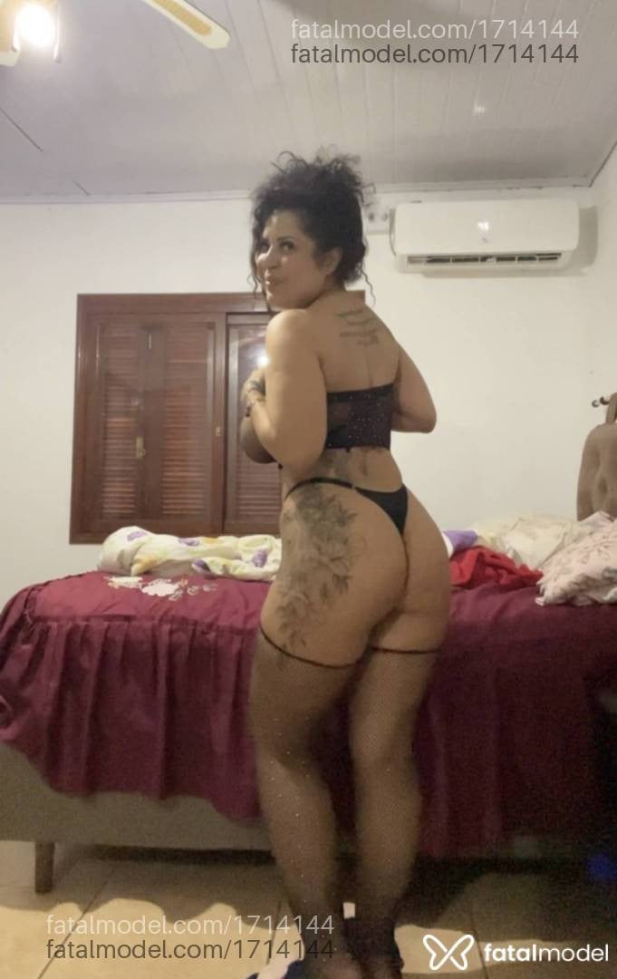 Acompanhante mulher com cabelo grisalho de olhos pretos em Palmeira das Missões - Larissa Mello