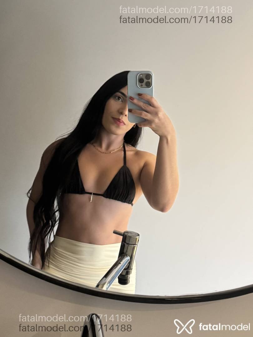 Acompanhante mulher morena (o) de olhos castanhos - Laila Abreu