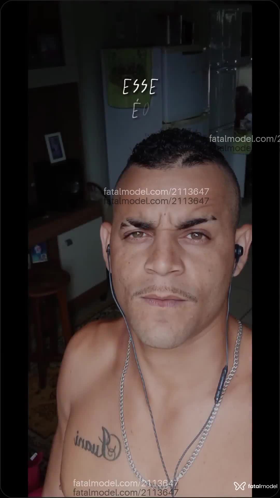 Acompanhante homem com cabelo castanho de olhos verdes em Virtual Acompanhante homem com cabelo castanho de olhos verdes em Virtual - Ghost Of Rick
