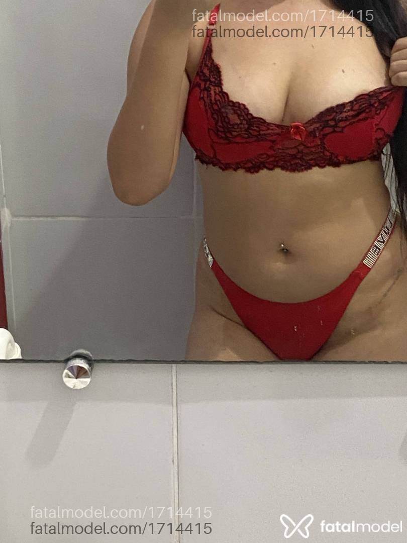 Acompanhante mulher com cabelo castanho de olhos pretos em São Luís Acompanhante mulher com cabelo castanho de olhos pretos em São Luís - Vitória