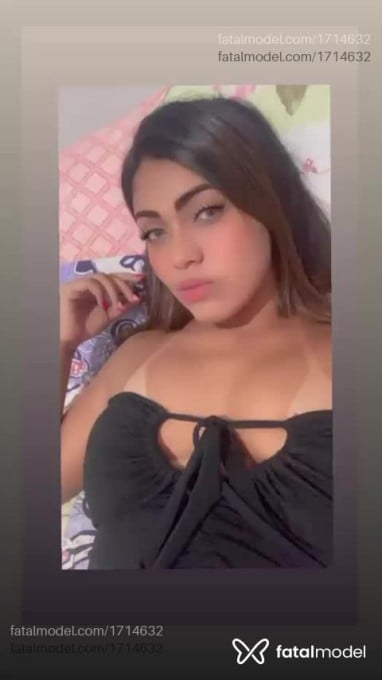 Acompanhante mulher loira (o) de olhos cinza em Resende - Júlia