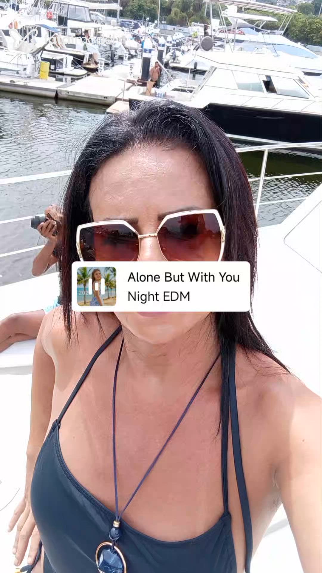 Acompanhante mulher trans morena (o) de olhos castanhos - Flavia Leal