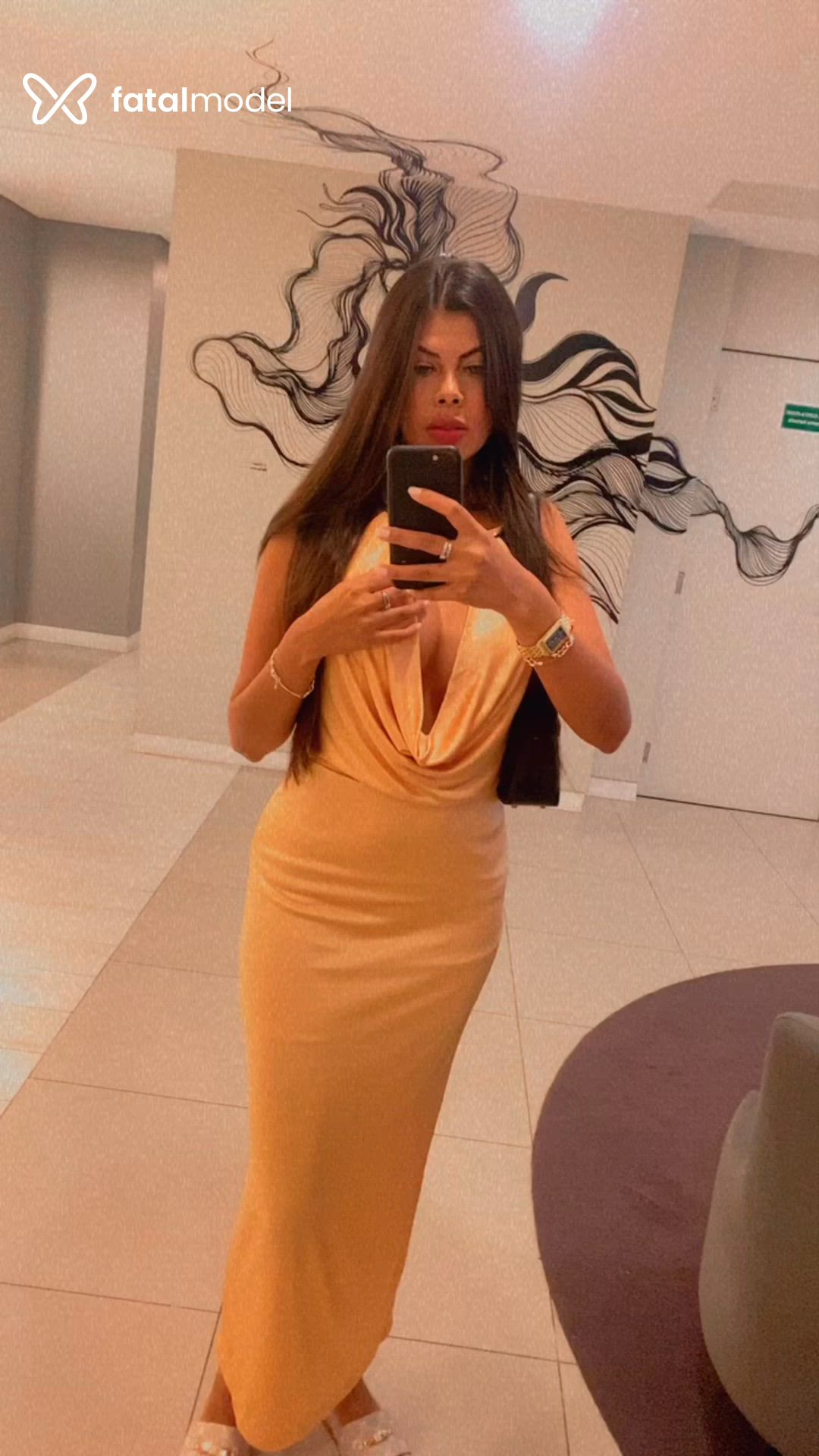 Acompanhante mulher morena (o) de olhos castanhos - Lua Castro