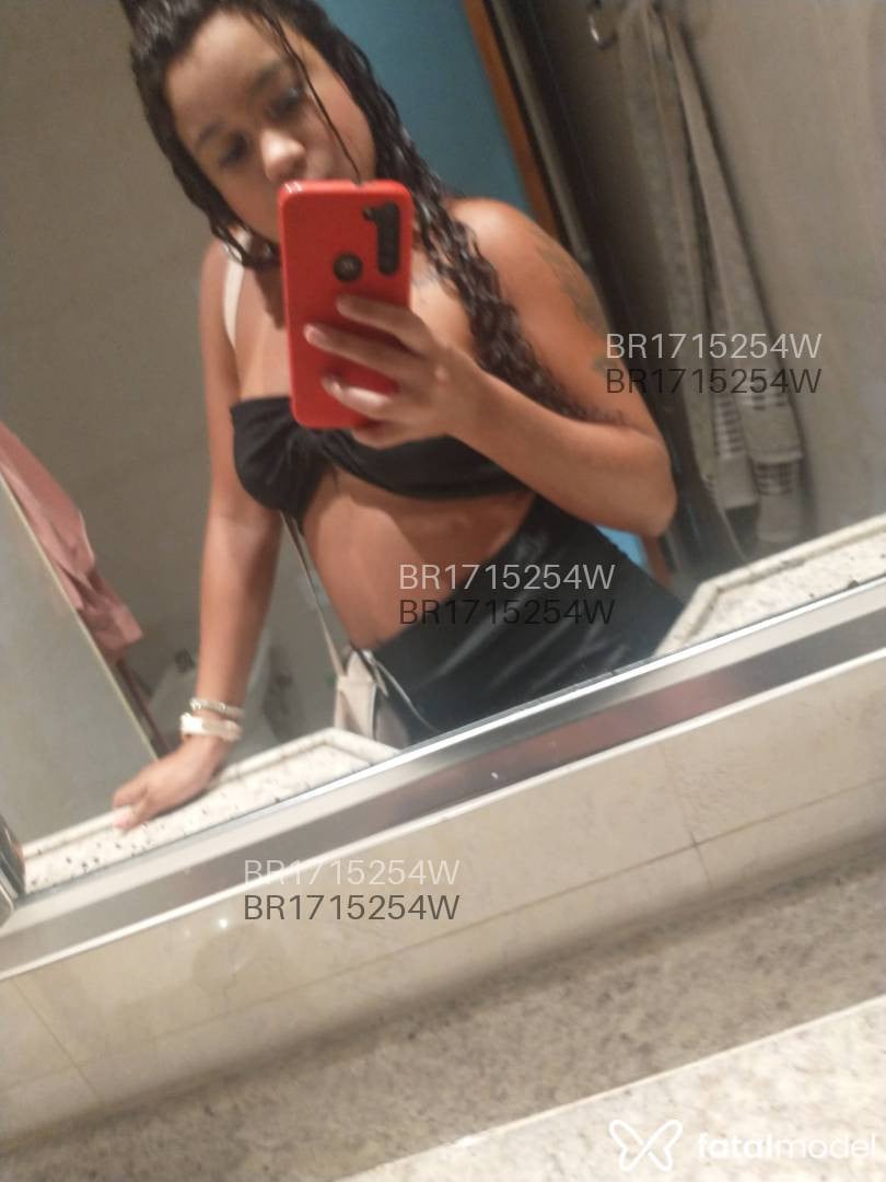 Acompanhante mulher com cabelo castanho de olhos pretos em Araras - Bruna