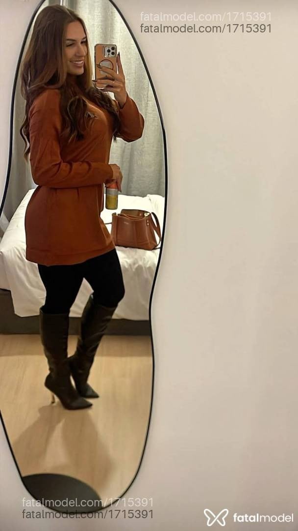 Acompanhante mulher morena (o) de olhos castanhos - Bella Ferraz