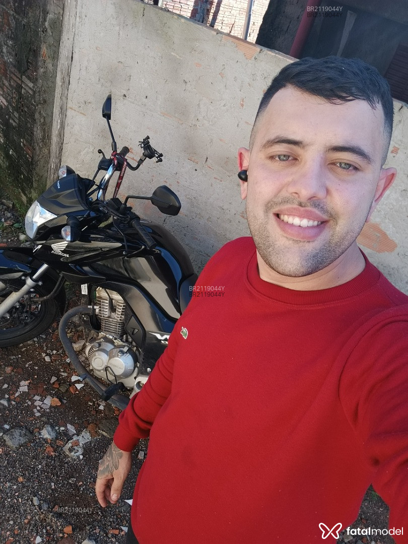 Acompanhante homem morena (o) de olhos azuis em Canoas - Ricardo Moura