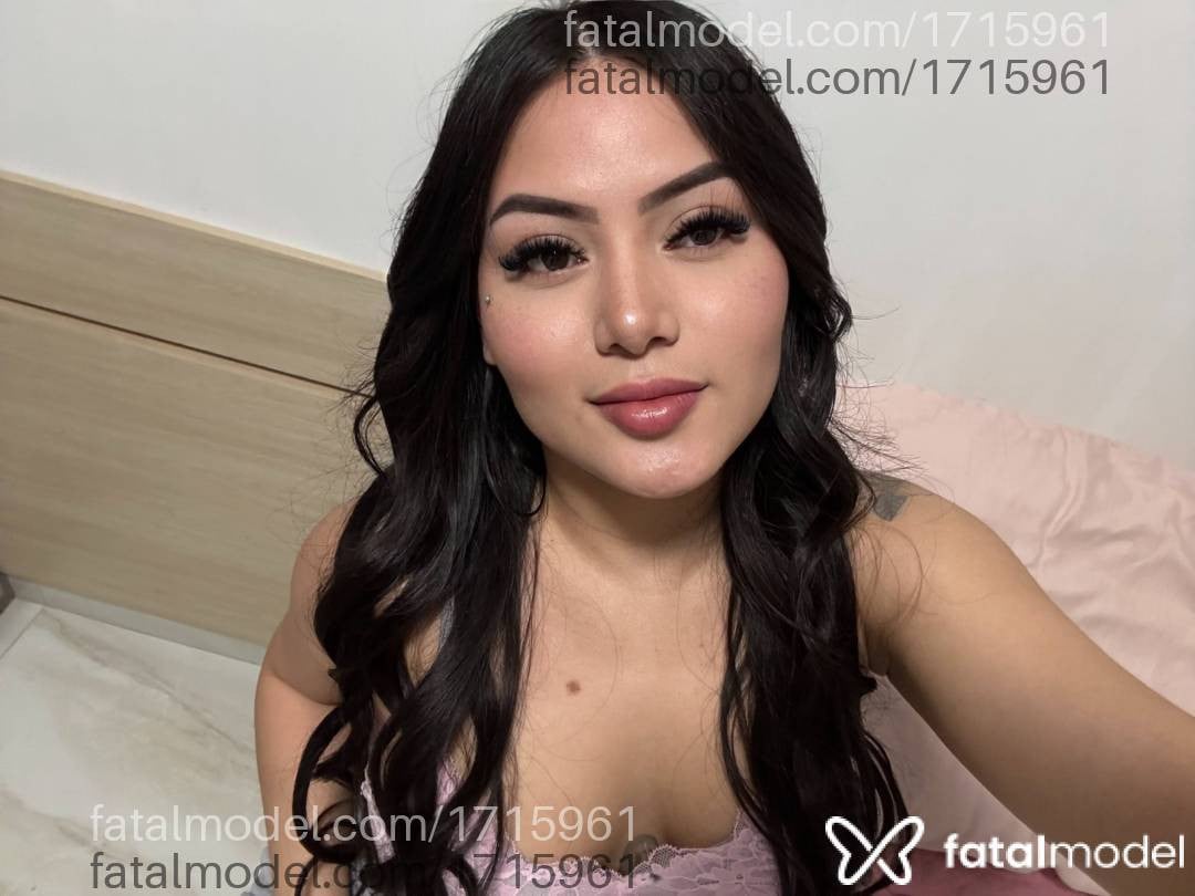 Acompanhante mulher morena (o) de olhos castanhos - Giovana Pellegrini