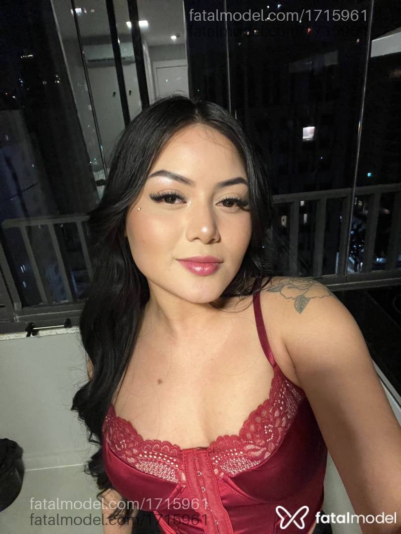 Acompanhante mulher morena (o) de olhos castanhos - Giovana Pellegrini